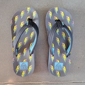 Reef Ahi Kids Flip Flop Bolt Print Size 2/3 Kids Summer Sandal